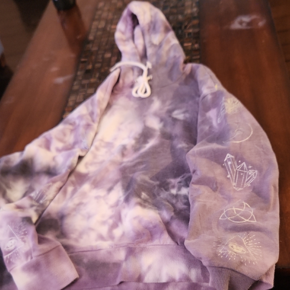 Hot Topic Purple and Gray Tie-Dye Hoodie